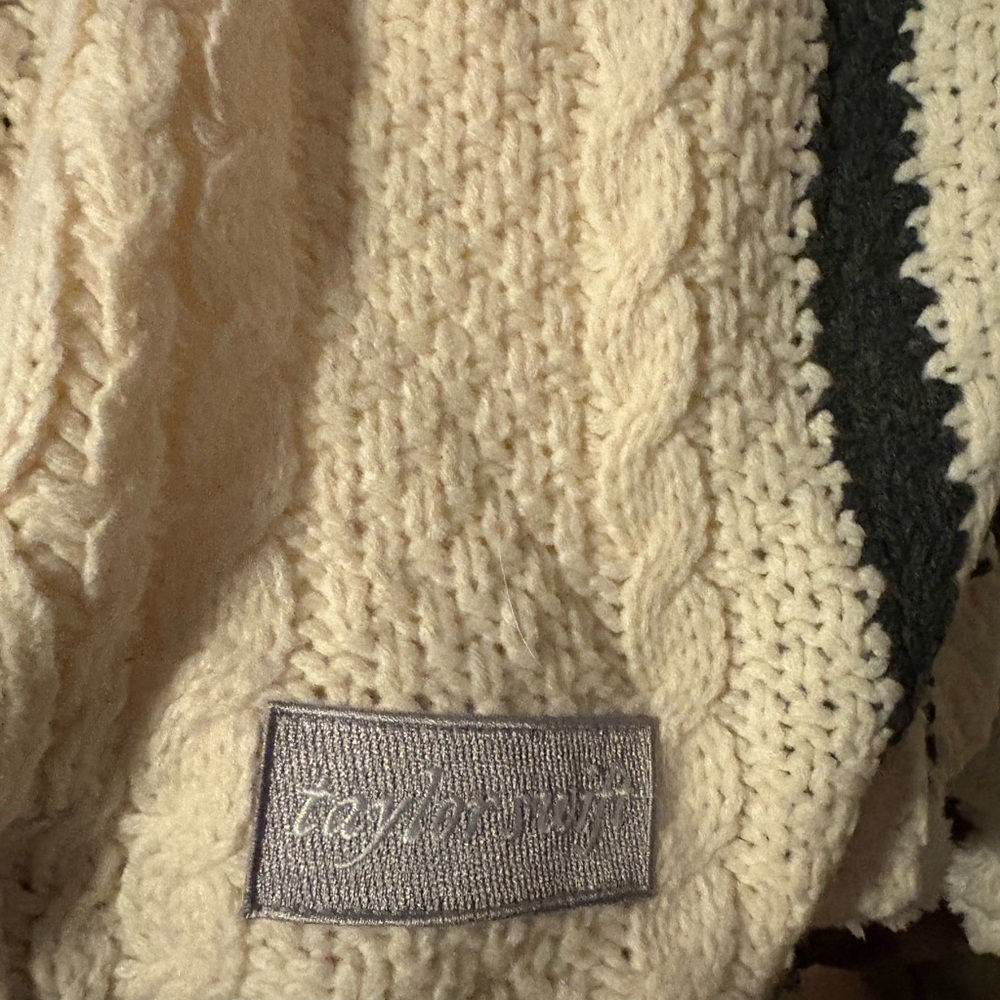 Taylor Swift Cream and Black Cable Knit Scarf - folklore